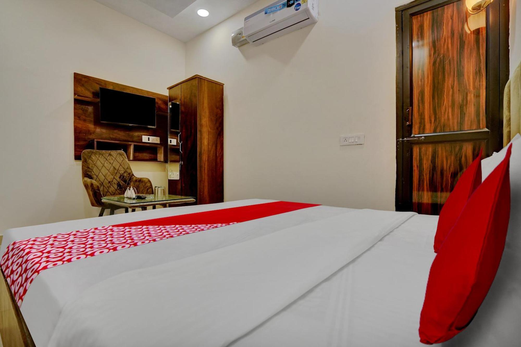 Hotel O Orchid Ludhiana Exteriör bild